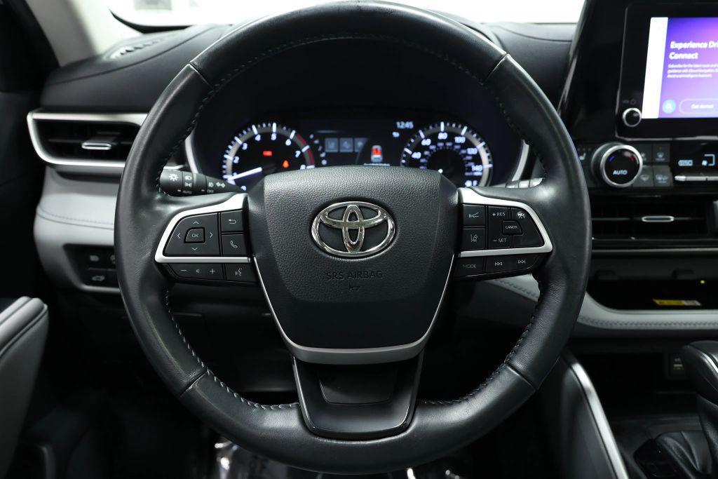 used 2023 Toyota Highlander car, priced at $33,985