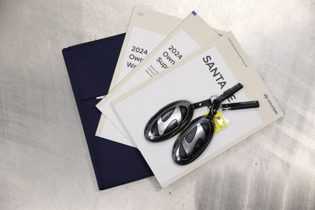 used 2024 Hyundai Santa Fe car, priced at $28,985