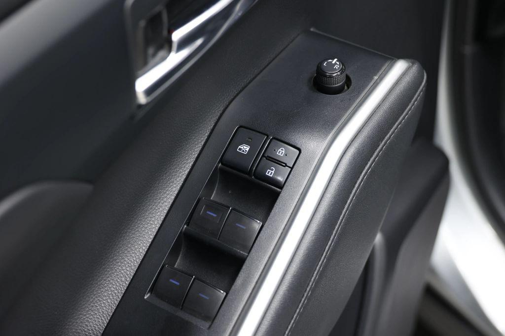 used 2021 Toyota Highlander car, priced at $25,985