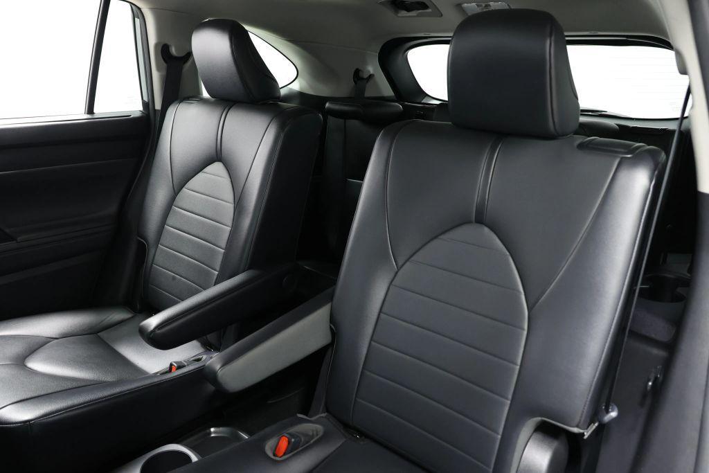used 2021 Toyota Highlander car, priced at $25,985