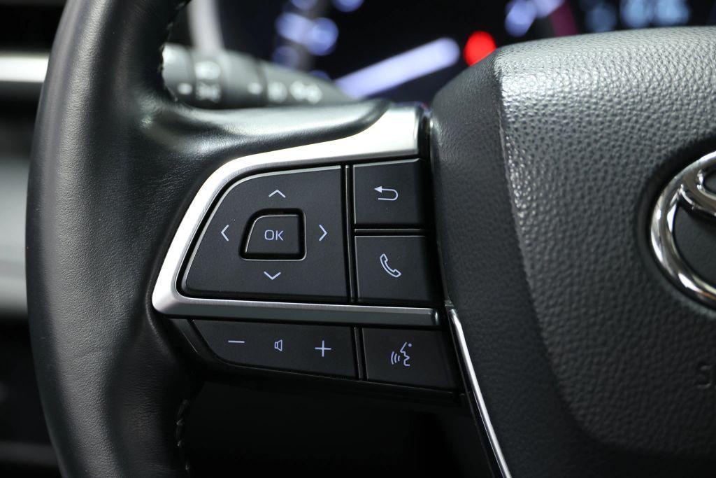 used 2021 Toyota Highlander car, priced at $25,985