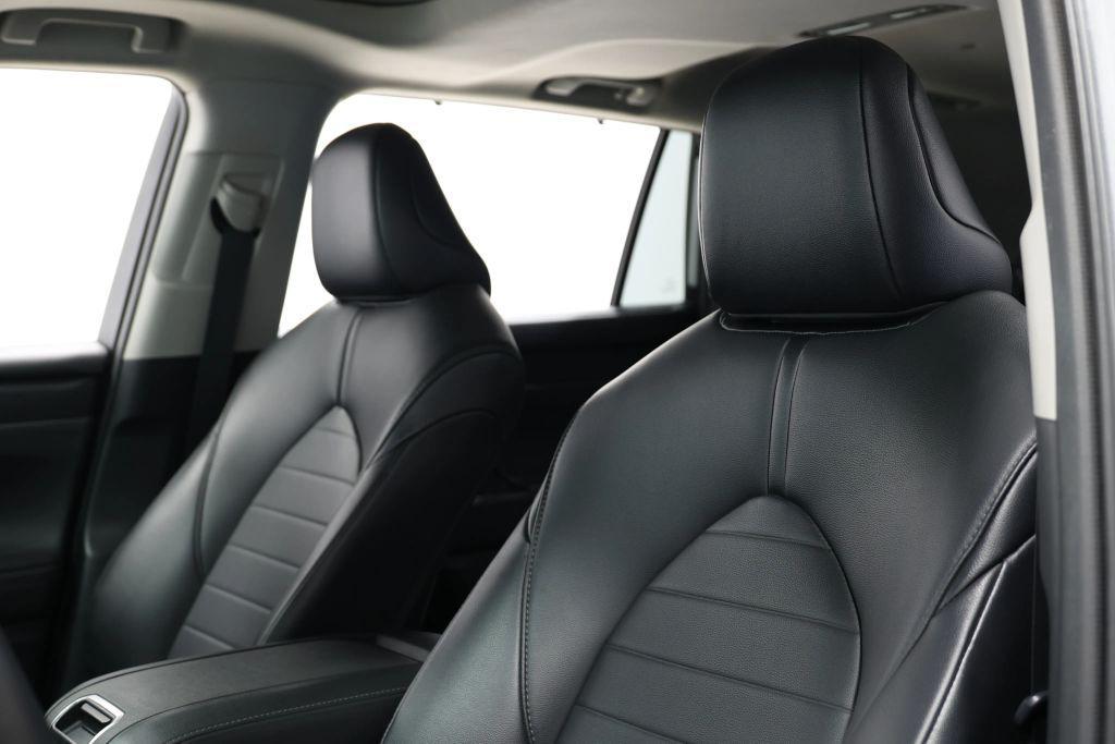 used 2021 Toyota Highlander car, priced at $25,985