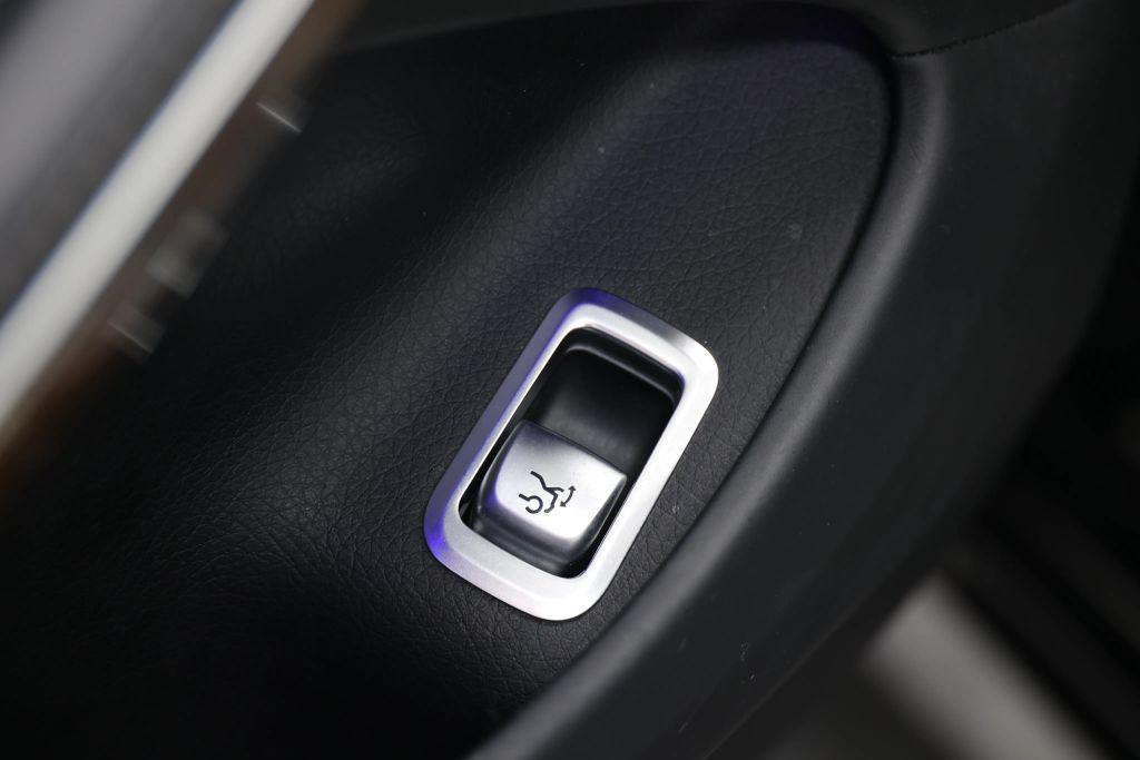used 2016 Mercedes-Benz Maybach S car, priced at $51,985