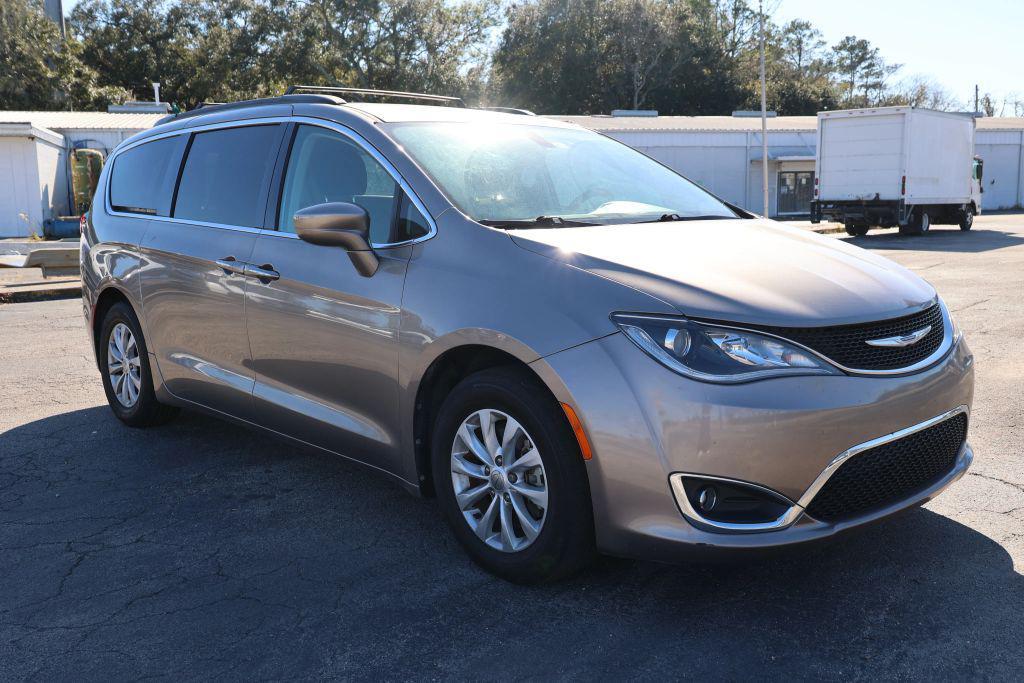 used 2018 Chrysler Pacifica car, priced at $8,585