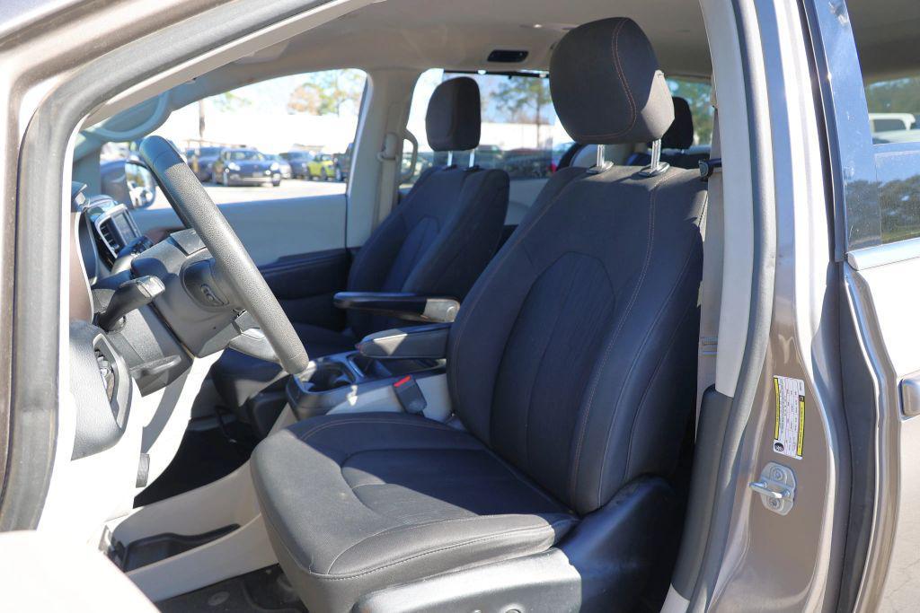 used 2018 Chrysler Pacifica car, priced at $8,585