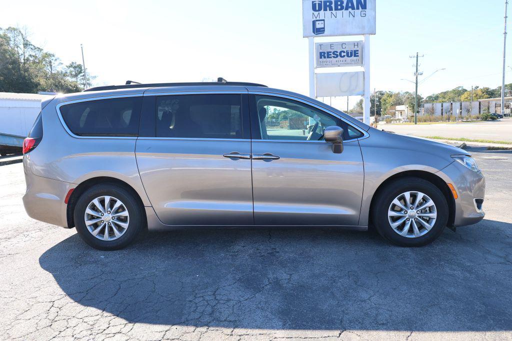 used 2018 Chrysler Pacifica car, priced at $8,585