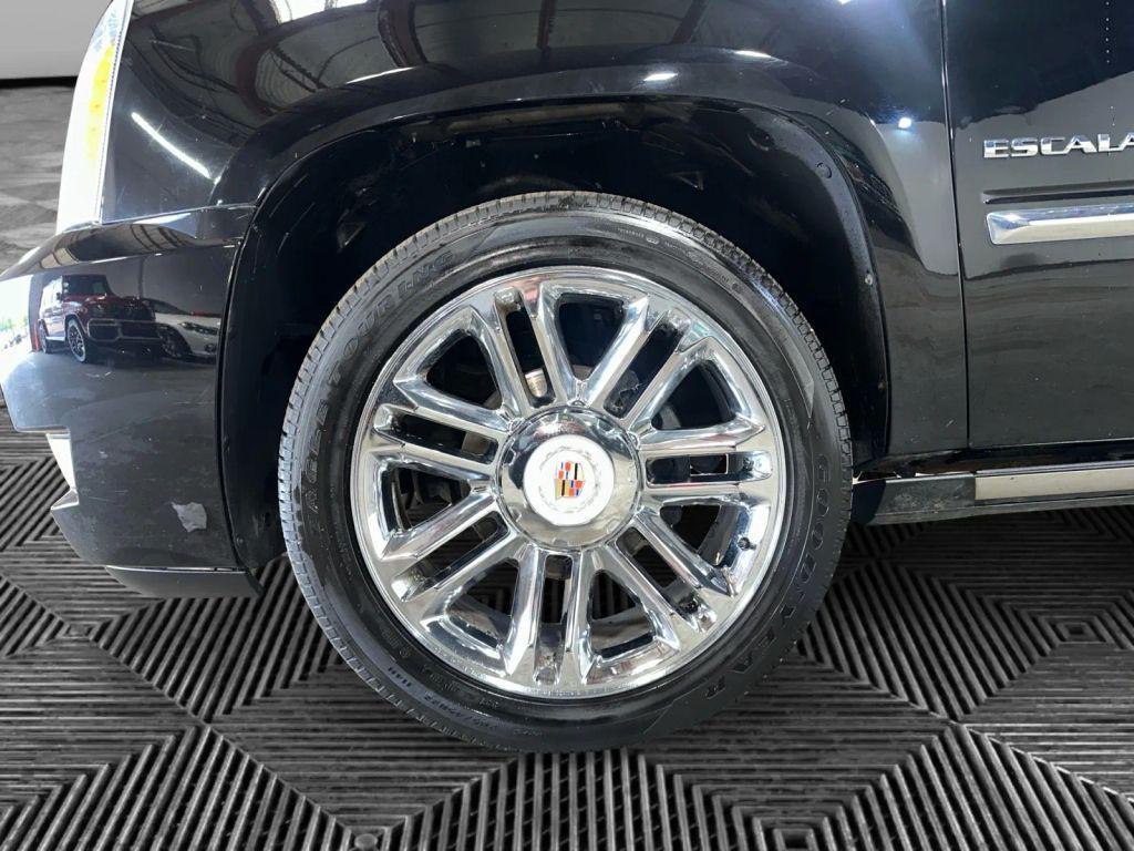 used 2014 Cadillac Escalade ESV car, priced at $19,000