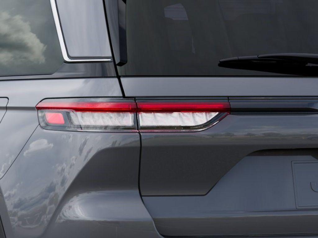 new 2027 Jeep Grand Cherokee car, priced at $41,721