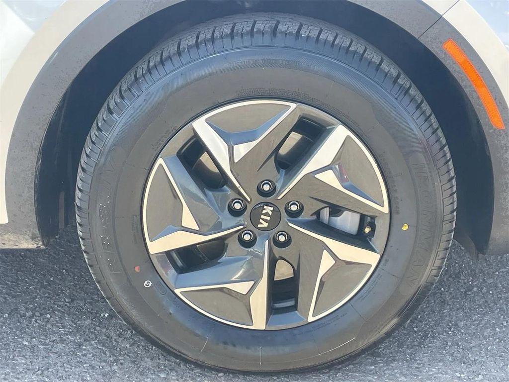 used 2021 Kia Sorento Hybrid car, priced at $24,282