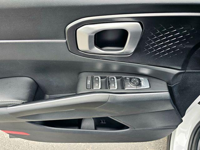 used 2023 Kia Sorento car, priced at $25,980