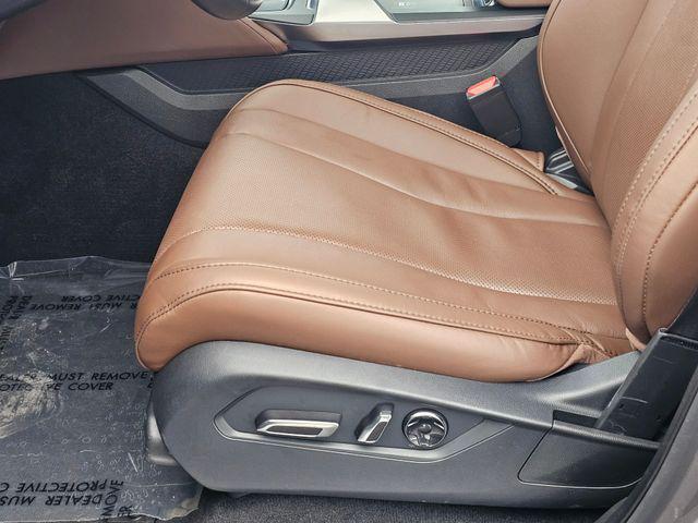 used 2024 Acura MDX car, priced at $43,968