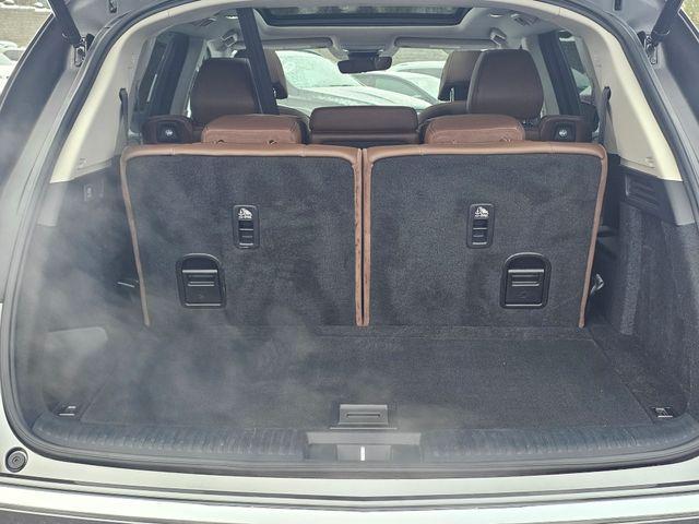 used 2024 Acura MDX car, priced at $43,968