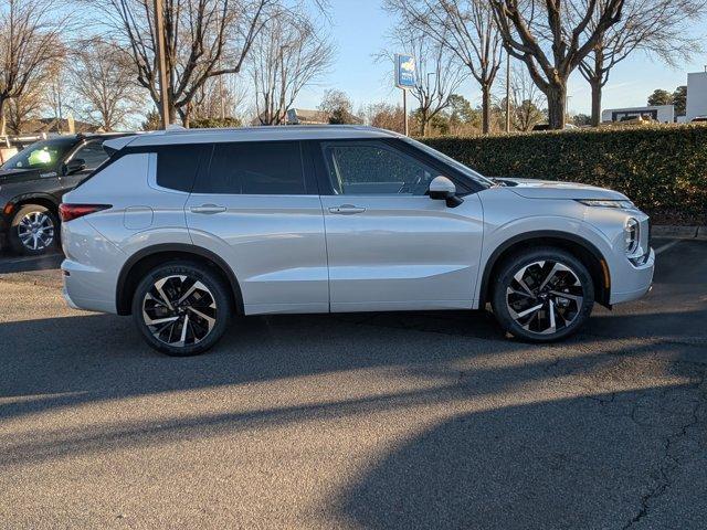 used 2023 Mitsubishi Outlander car, priced at $24,900