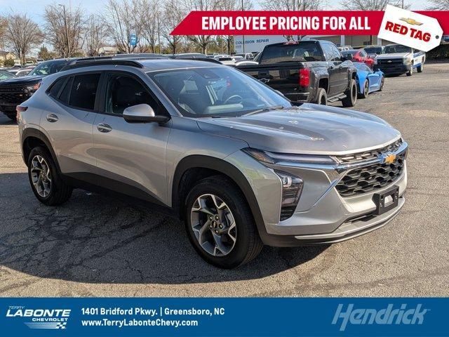 used 2025 Chevrolet Trax car, priced at $20,700