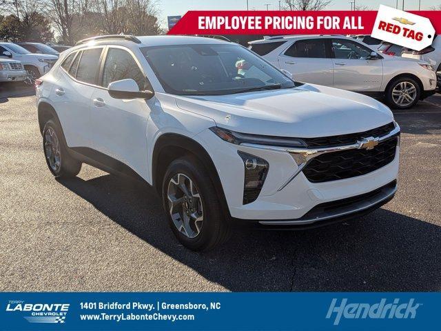 used 2025 Chevrolet Trax car, priced at $20,700