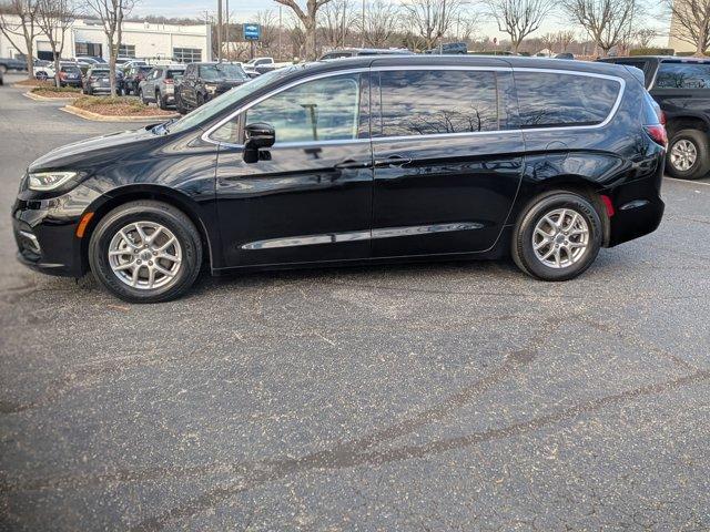 used 2024 Chrysler Pacifica car, priced at $27,400