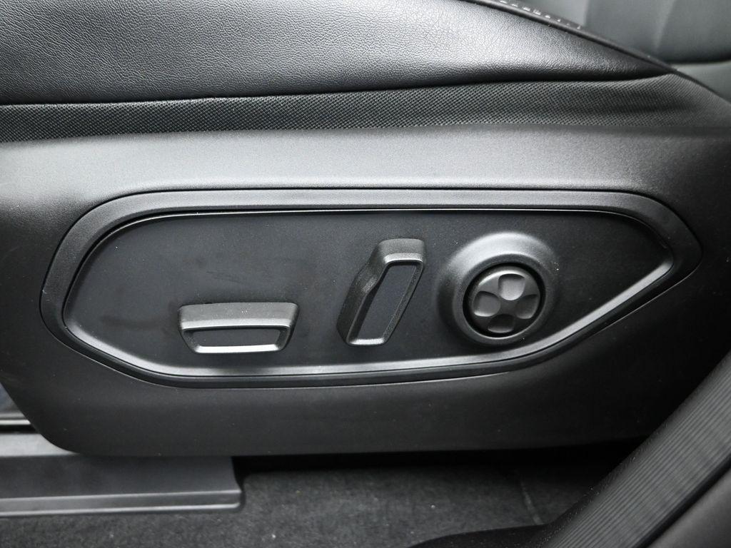 new 2026 Jeep Grand Cherokee car, priced at $53,580