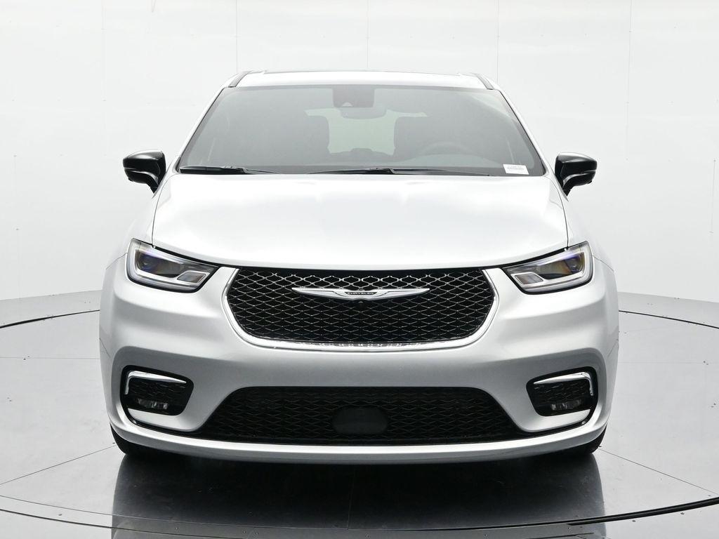 new 2026 Chrysler Pacifica car, priced at $44,500