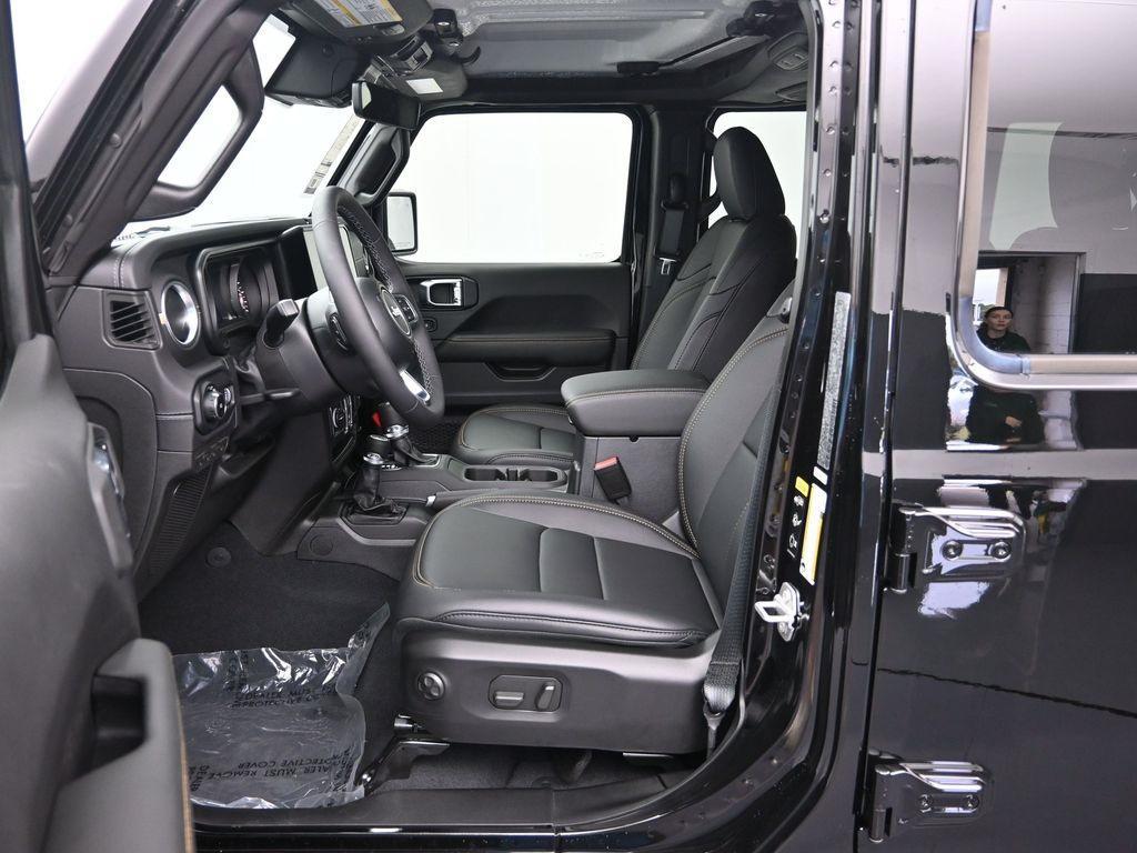 new 2025 Jeep Wrangler car, priced at $59,120