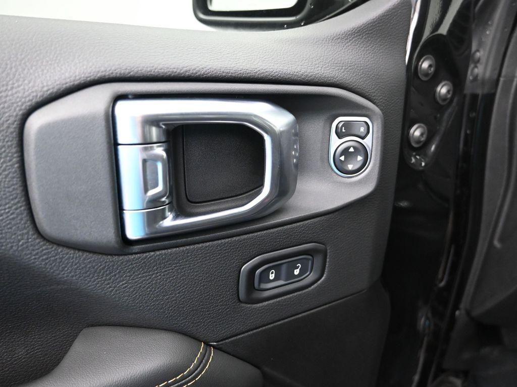 new 2025 Jeep Wrangler car, priced at $59,120