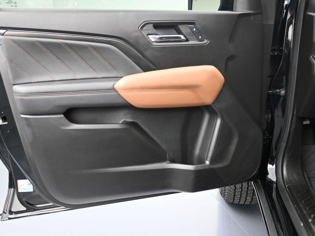 used 2024 GMC Canyon car, priced at $36,991