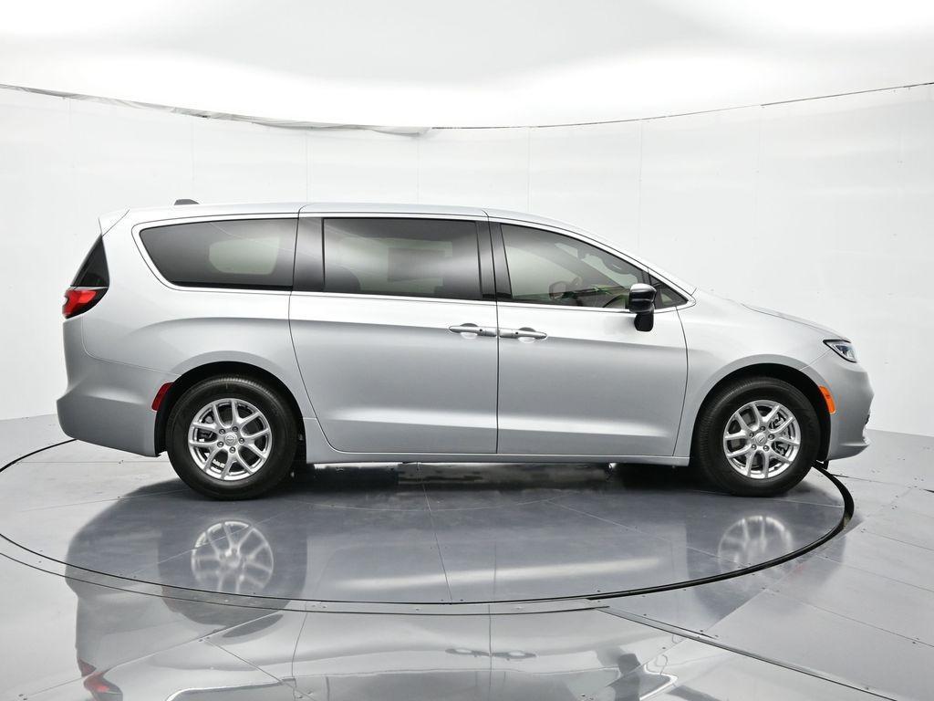 new 2026 Chrysler Pacifica car, priced at $45,500