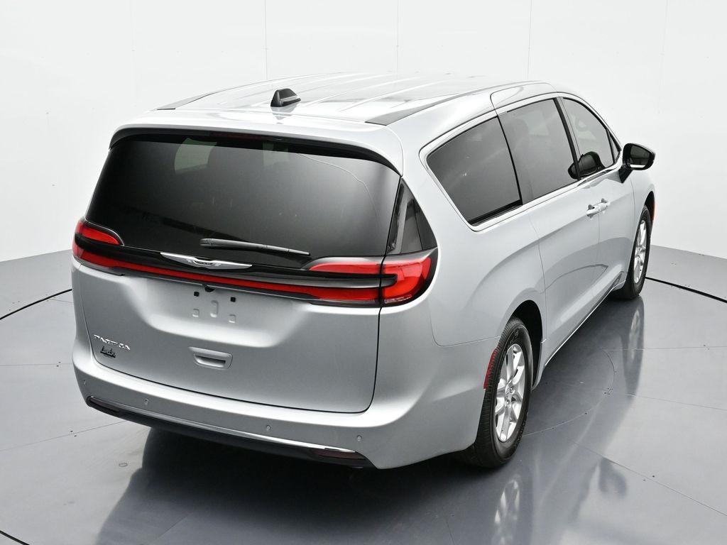 new 2026 Chrysler Pacifica car, priced at $45,500