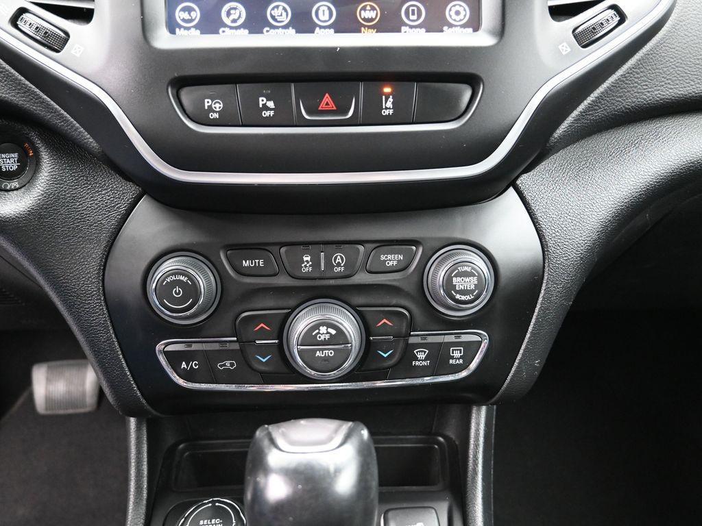 used 2023 Jeep Cherokee car, priced at $20,500