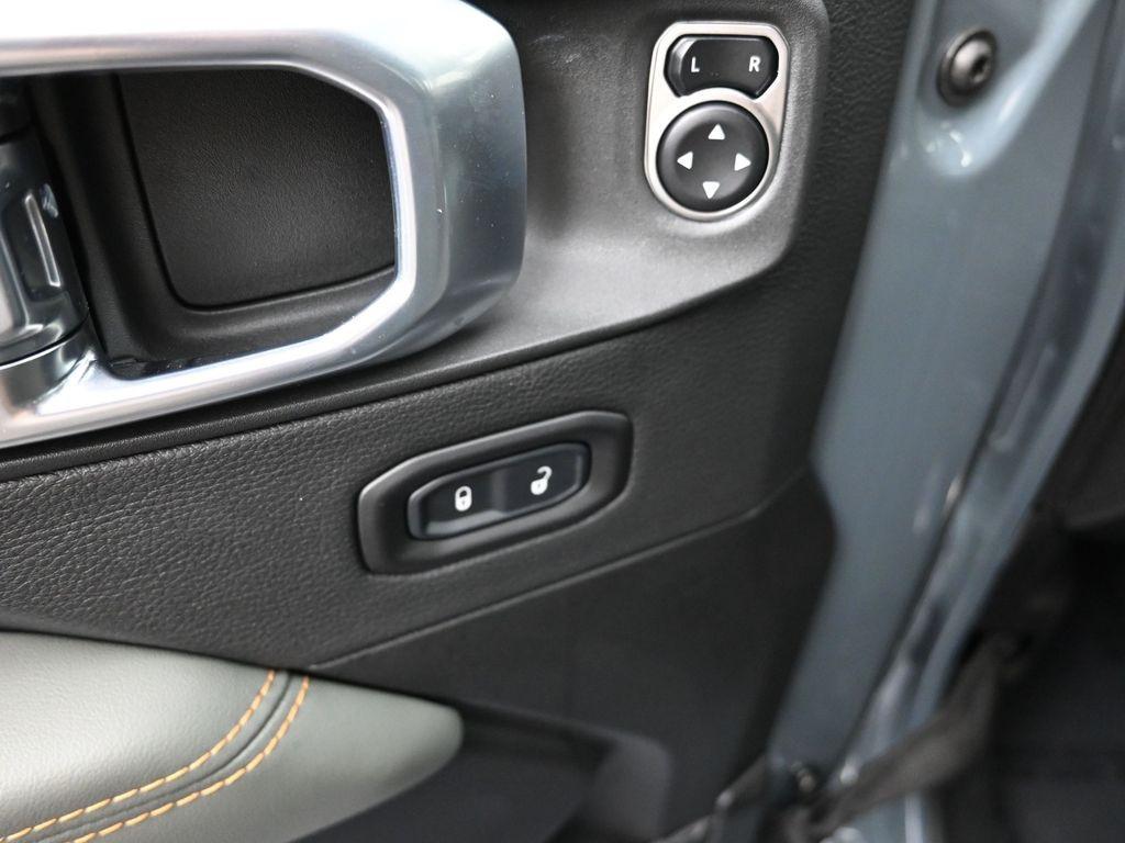 new 2026 Jeep Gladiator car, priced at $60,240