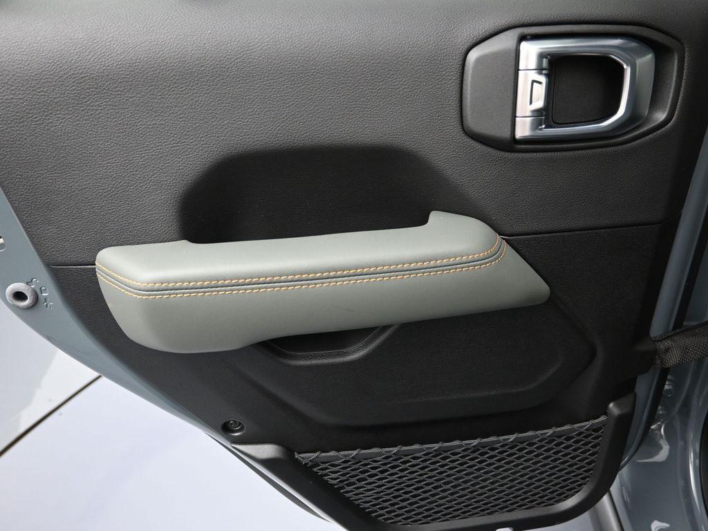 new 2026 Jeep Gladiator car, priced at $60,240