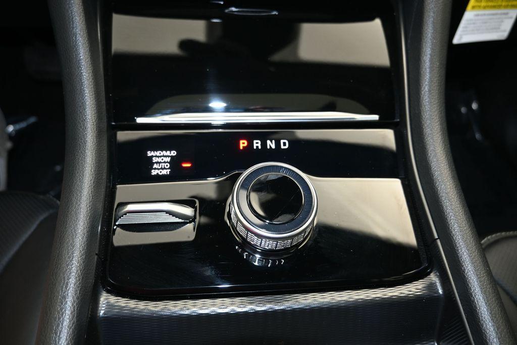 new 2026 Jeep Grand Cherokee car, priced at $48,691