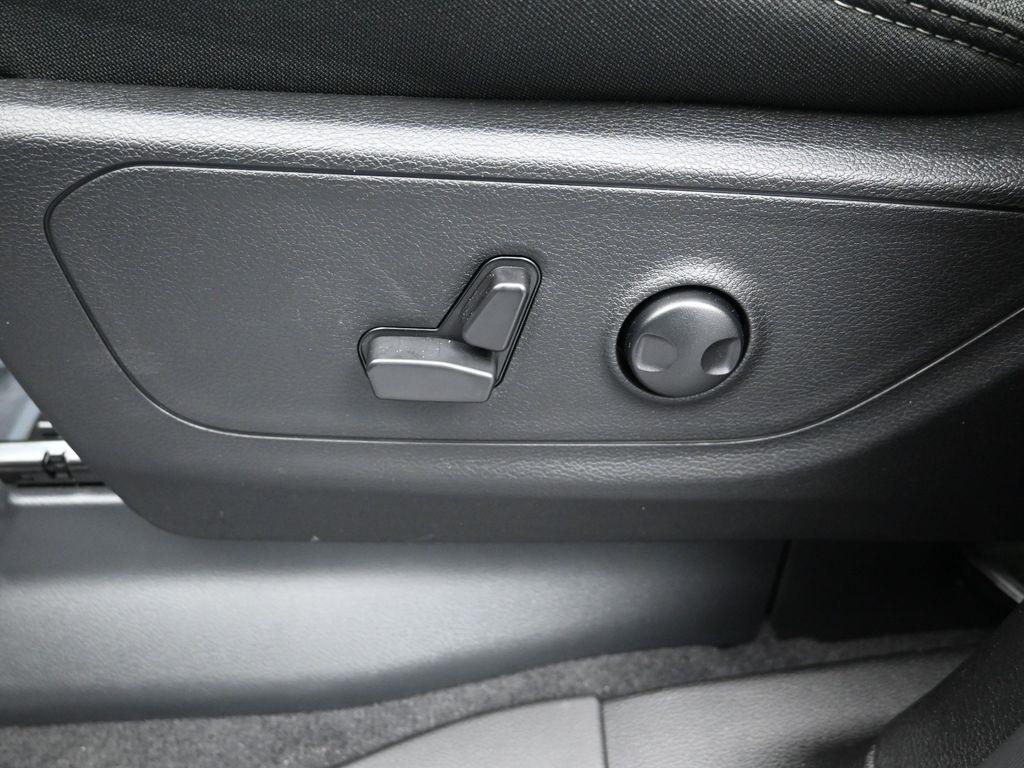 new 2025 Ram 1500 car, priced at $61,945