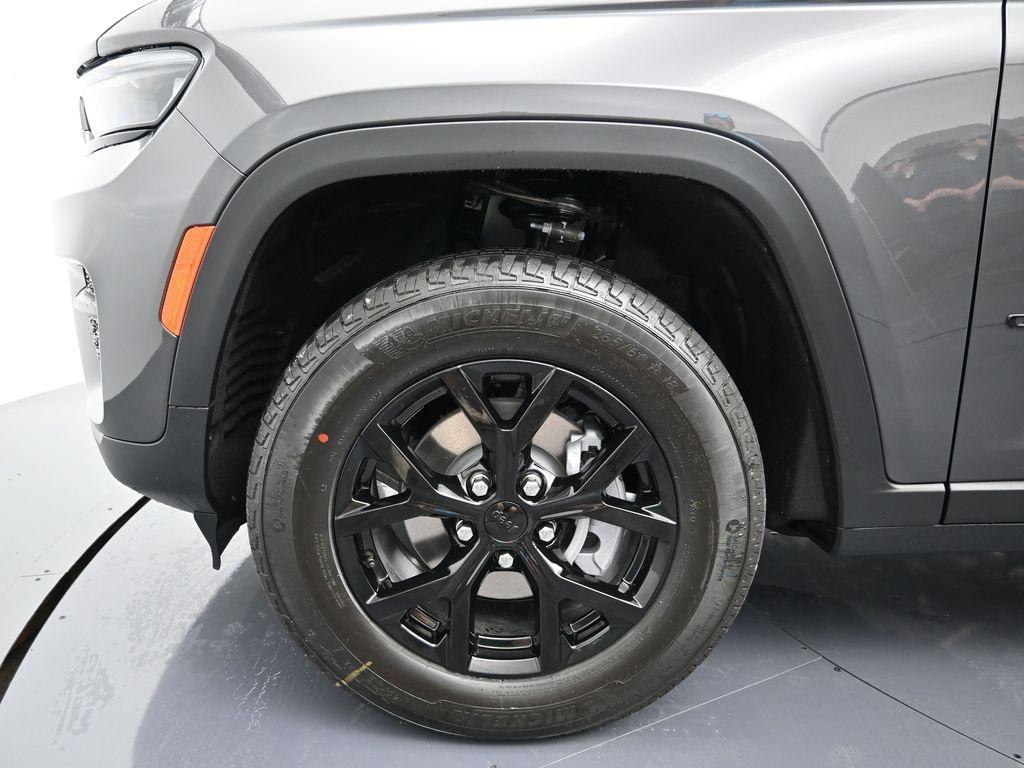 new 2025 Jeep Grand Cherokee car, priced at $45,500