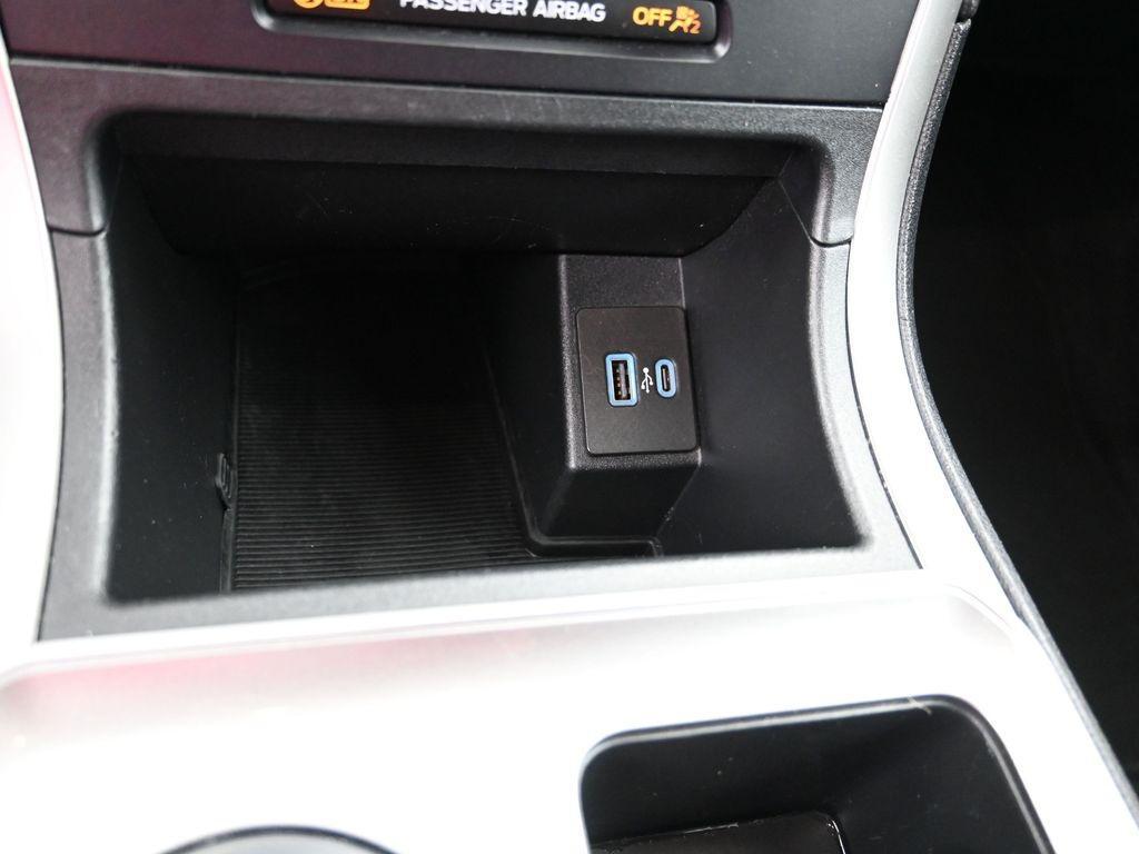 used 2024 Ford Edge car, priced at $22,500