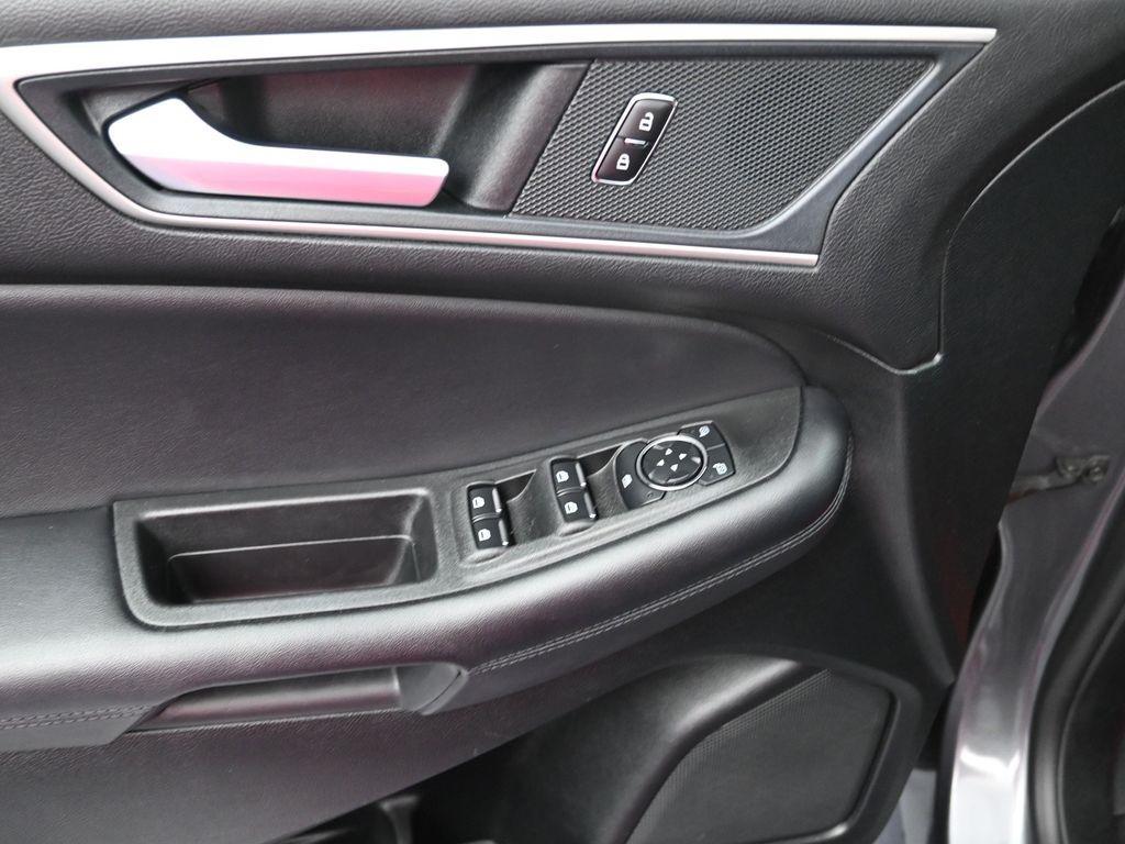 used 2024 Ford Edge car, priced at $22,500