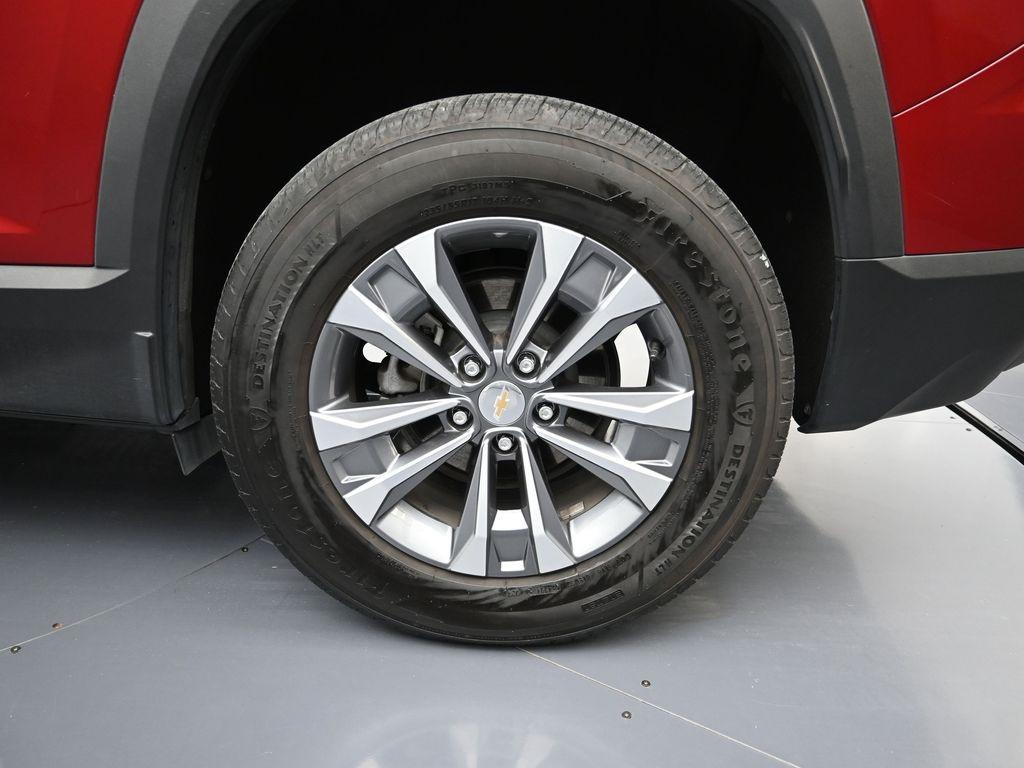 used 2025 Chevrolet Equinox car, priced at $23,500