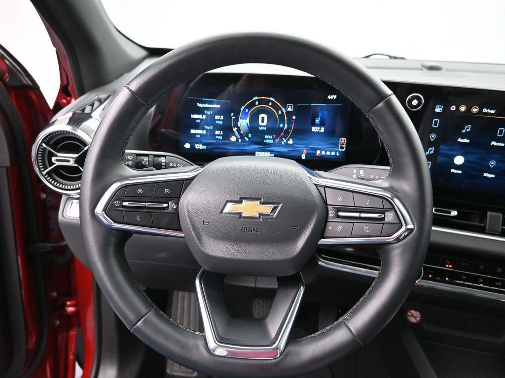 used 2025 Chevrolet Equinox car, priced at $23,500