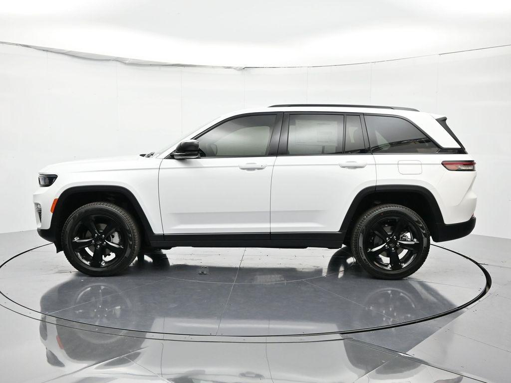 new 2025 Jeep Grand Cherokee car, priced at $48,500