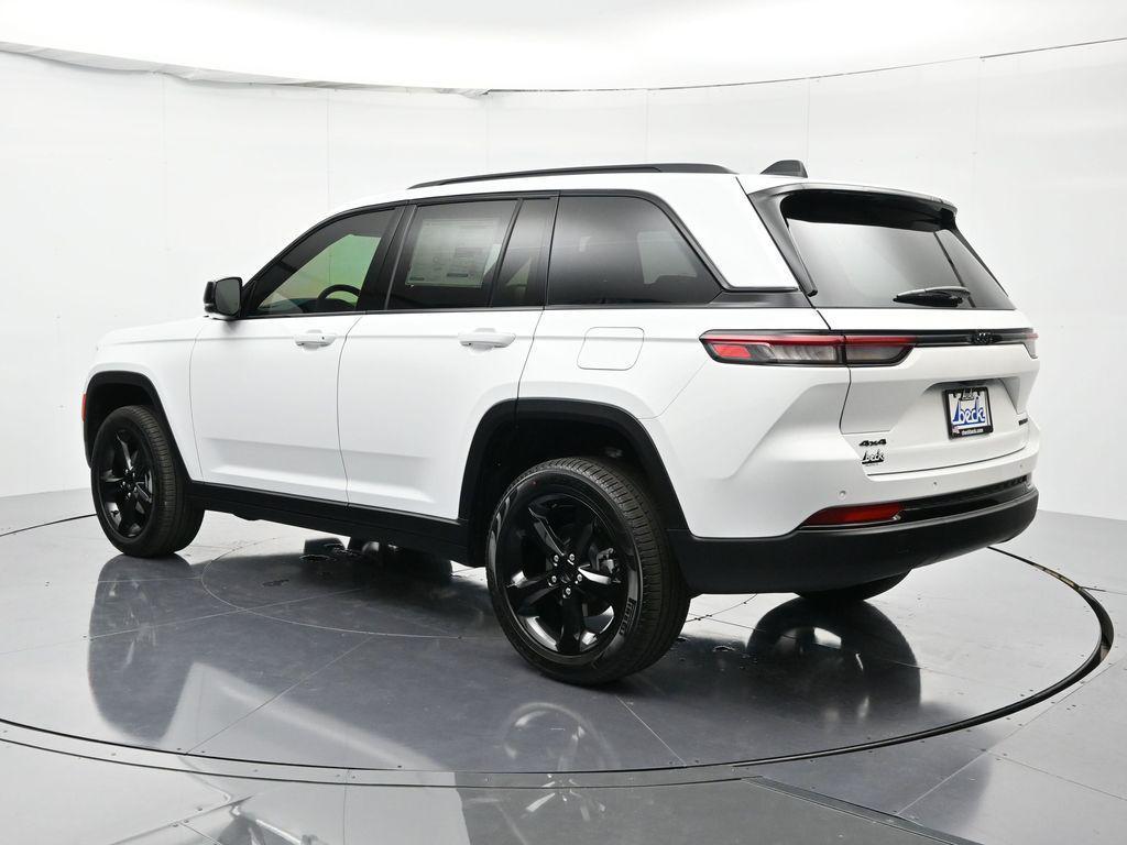 new 2025 Jeep Grand Cherokee car, priced at $45,920