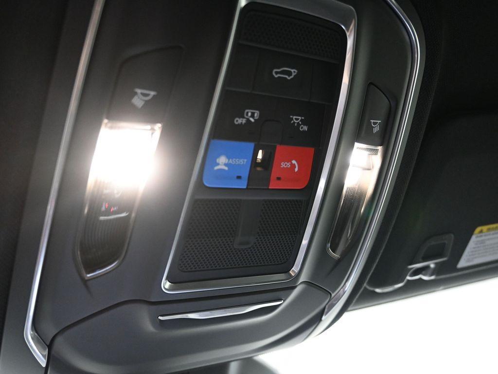 new 2025 Jeep Grand Cherokee car, priced at $48,500