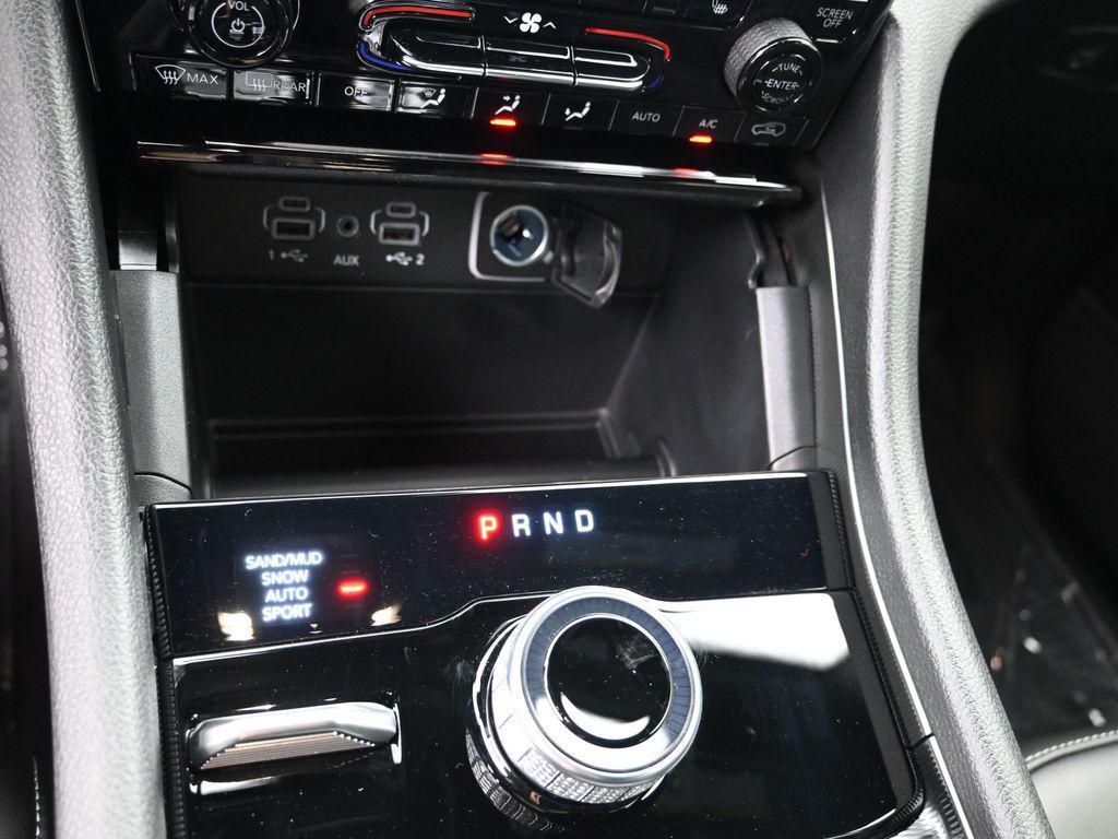 new 2025 Jeep Grand Cherokee car, priced at $45,920