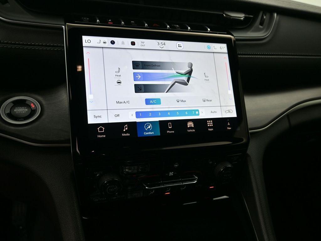 new 2025 Jeep Grand Cherokee car, priced at $48,500