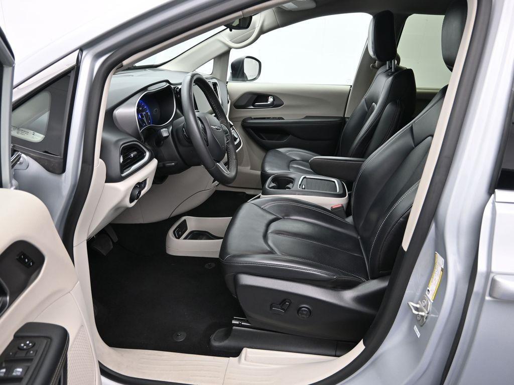 used 2023 Chrysler Pacifica car, priced at $22,500