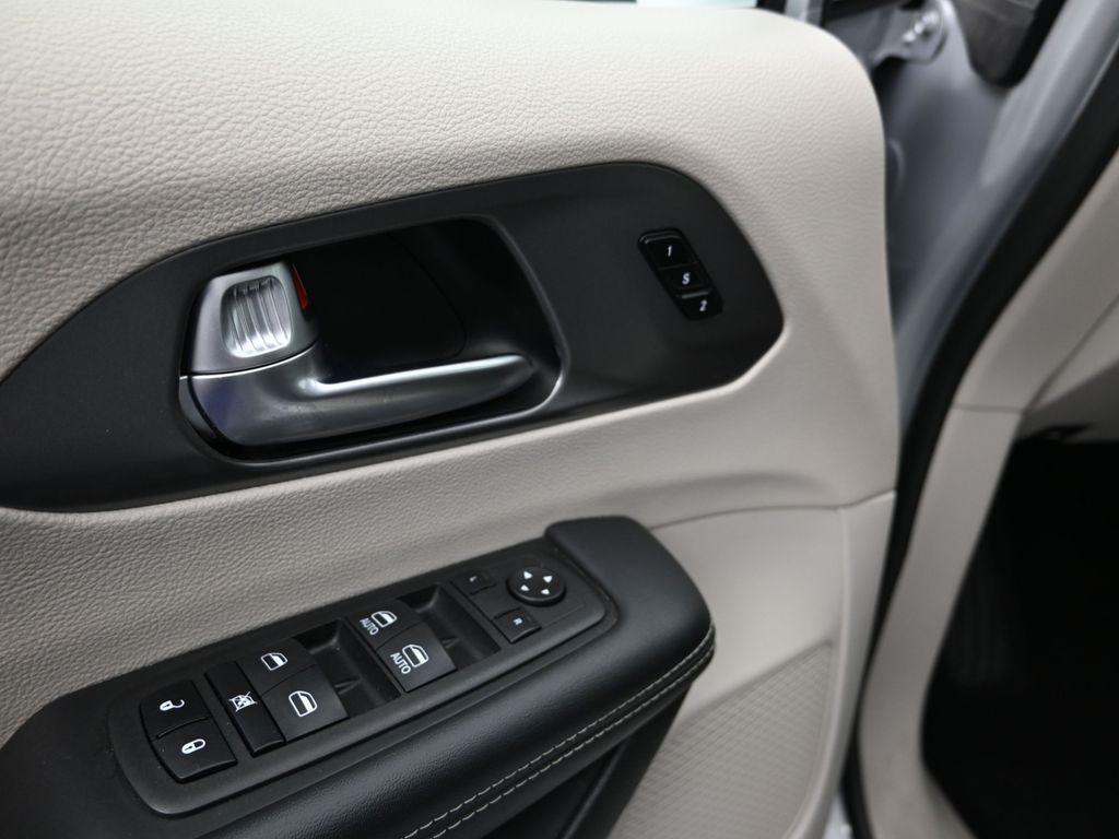 used 2023 Chrysler Pacifica car, priced at $22,500