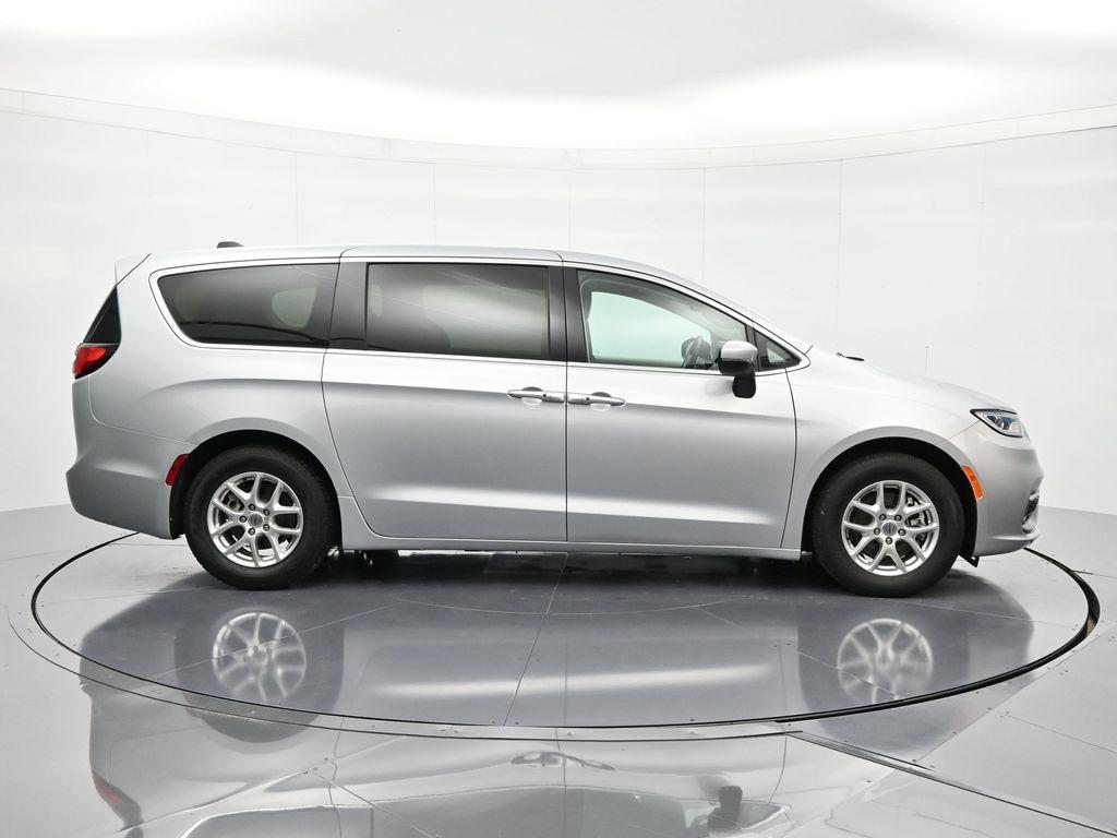 used 2023 Chrysler Pacifica car, priced at $22,500