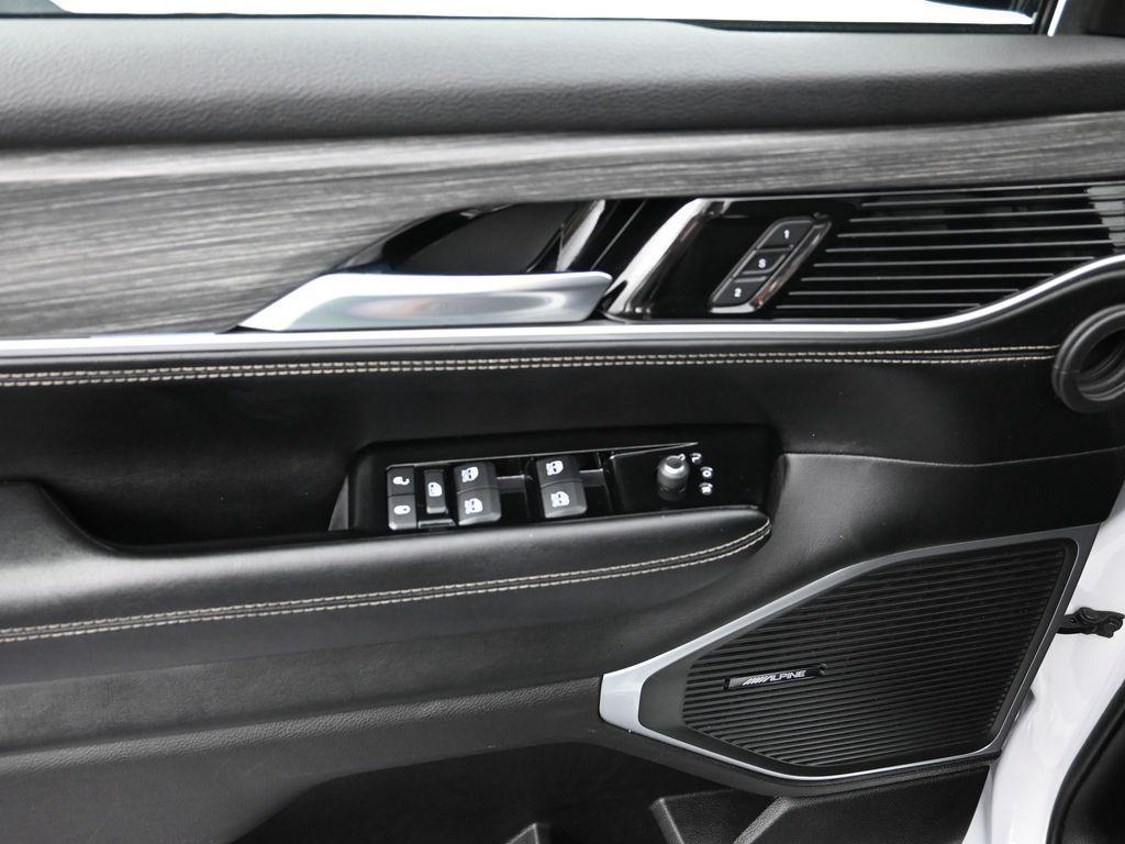 used 2024 Jeep Wagoneer car, priced at $36,900