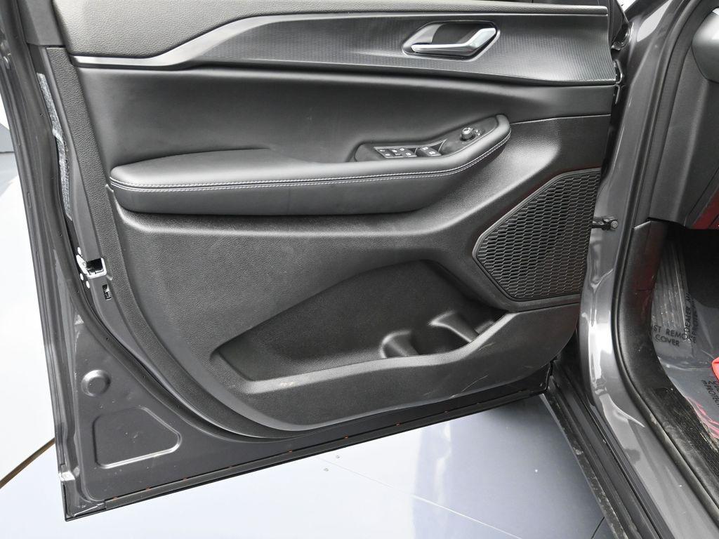 new 2025 Jeep Grand Cherokee L car, priced at $41,500