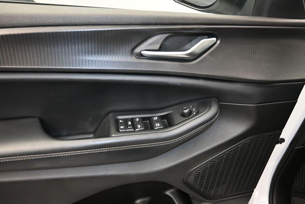 used 2023 Jeep Grand Cherokee car, priced at $26,791
