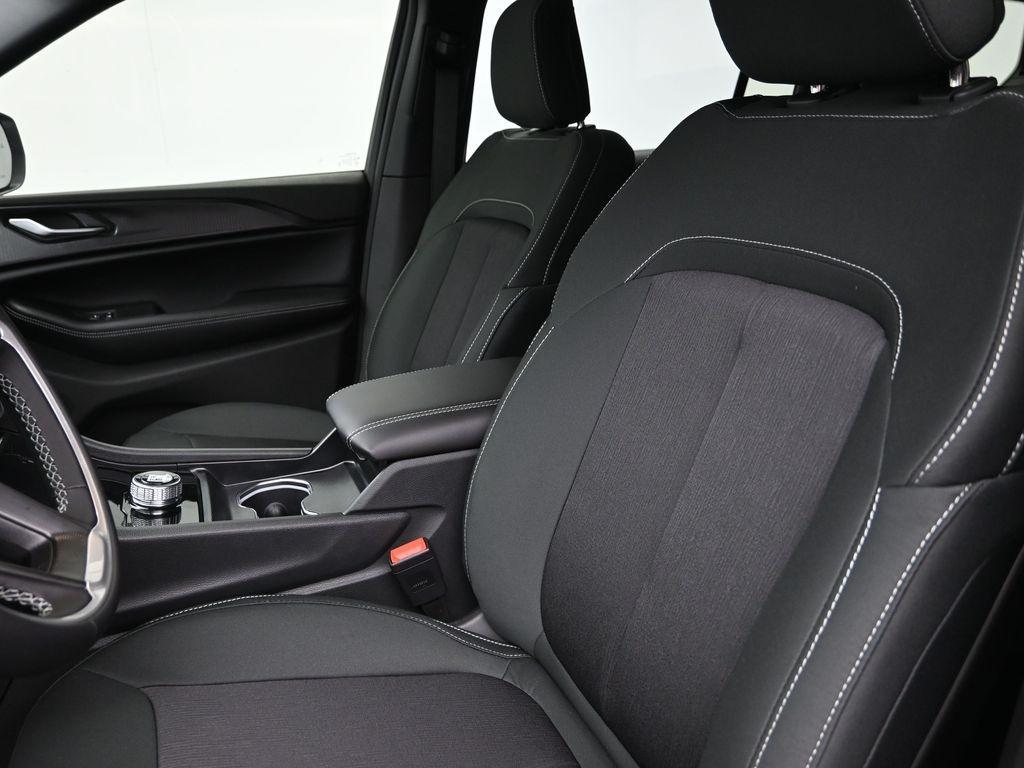 new 2025 Jeep Grand Cherokee L car, priced at $39,500