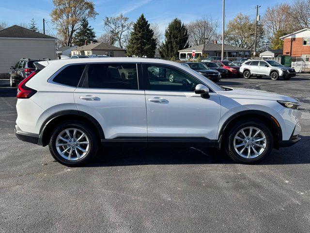 used 2025 Honda CR-V car, priced at $31,050